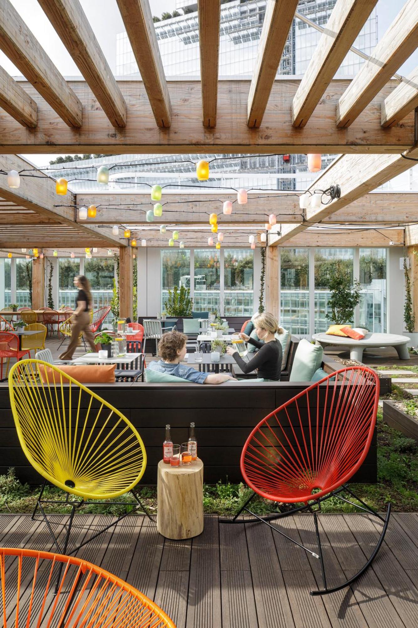 Zoku Apart-hotel 4*