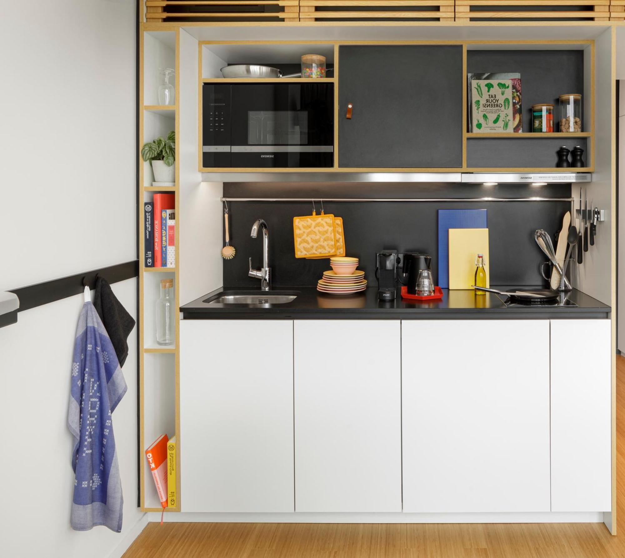 Zoku Apartahotel 4*